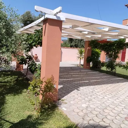 Daire Olive Grove House *