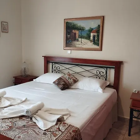 Olive Grove House * Лименария