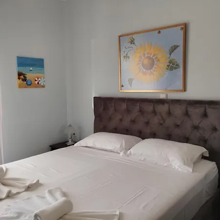 Olive Grove House * Лименария